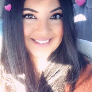 Meet your Posher, Lidia